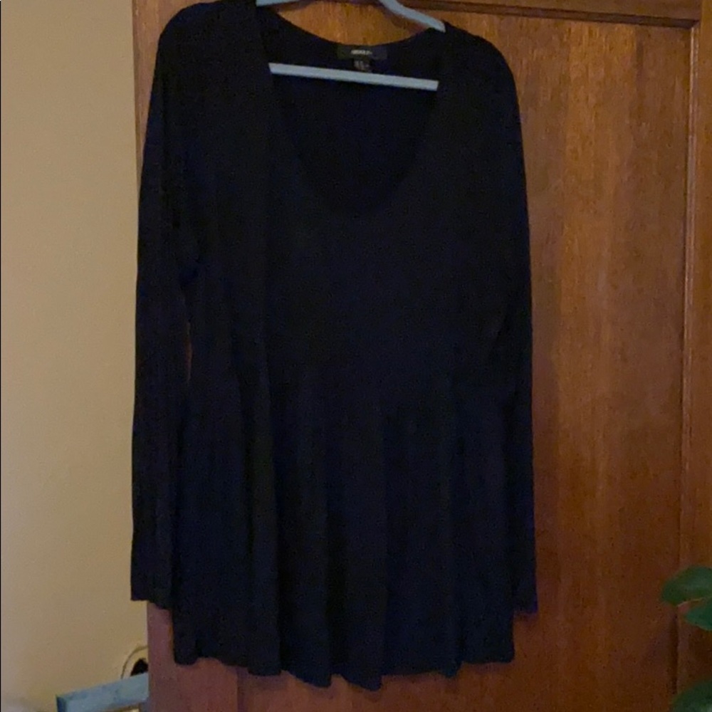 NWOT Long-sleeve black top with empire cut